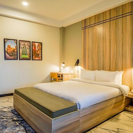 Roomy Crossroads Hotel, Peşaver Dış mekan fotoğraf