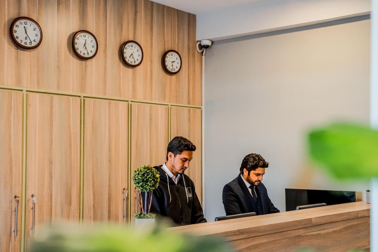 Roomy Crossroads Hotel, Peşaver Dış mekan fotoğraf