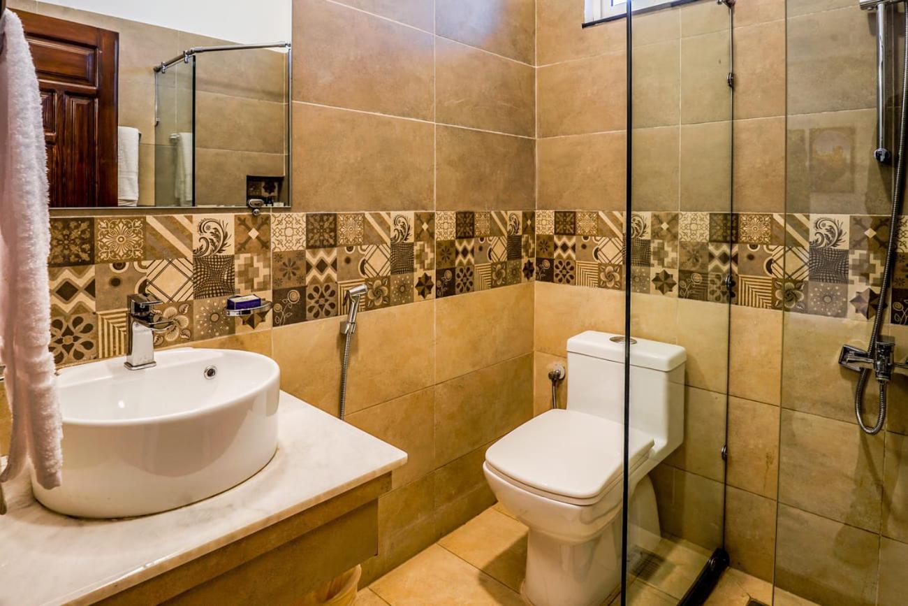 Roomy Crossroads Hotel, Peşaver Dış mekan fotoğraf