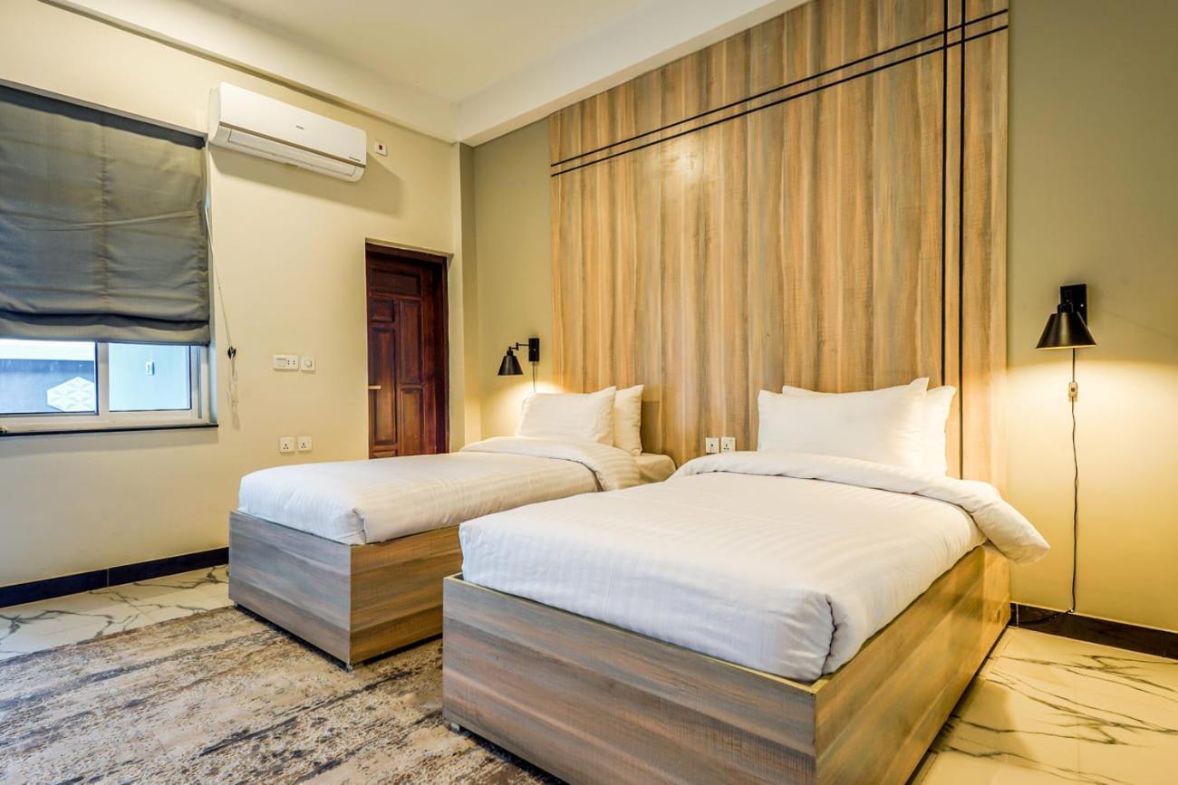 Roomy Crossroads Hotel, Peşaver Dış mekan fotoğraf