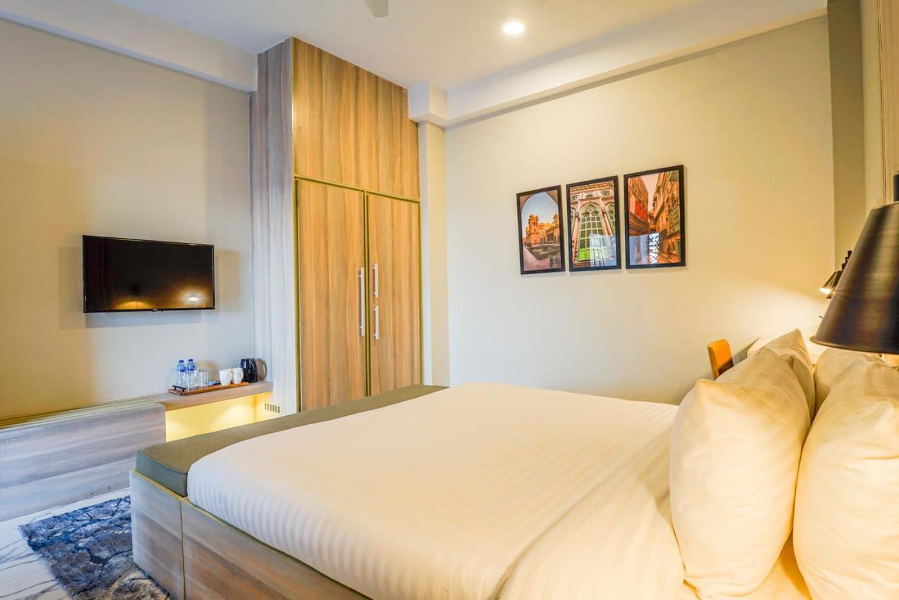 Roomy Crossroads Hotel, Peşaver Dış mekan fotoğraf